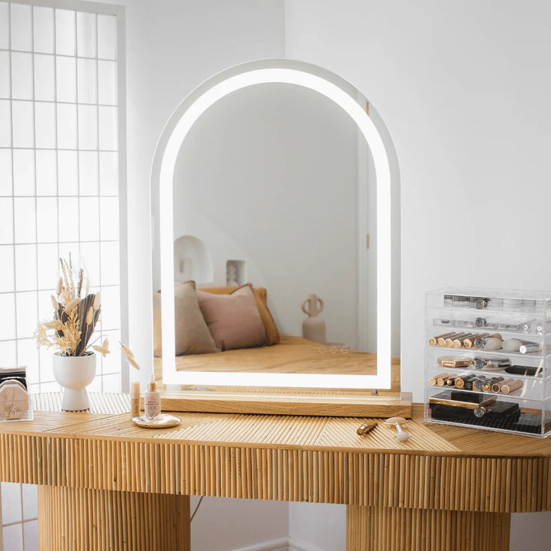 LED Işıklı Makyaj Aynası – Modern Tasarım, Dekoratif ve Şık Aydınlatma